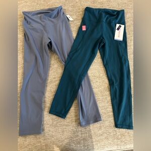 Lot of 2 leggings NWT: Old Navy Go Dry (M Tall) & Marika brand (Med). 💙